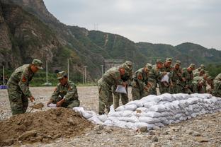 追梦谈昨日失利：我要做得更好 要让克莱下半场多接球